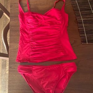 La Blanca 2 Piece Suit